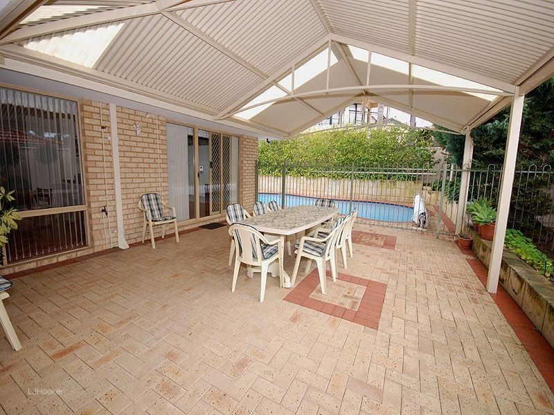 75 Sylvan Crescent, Leeming WA 6149