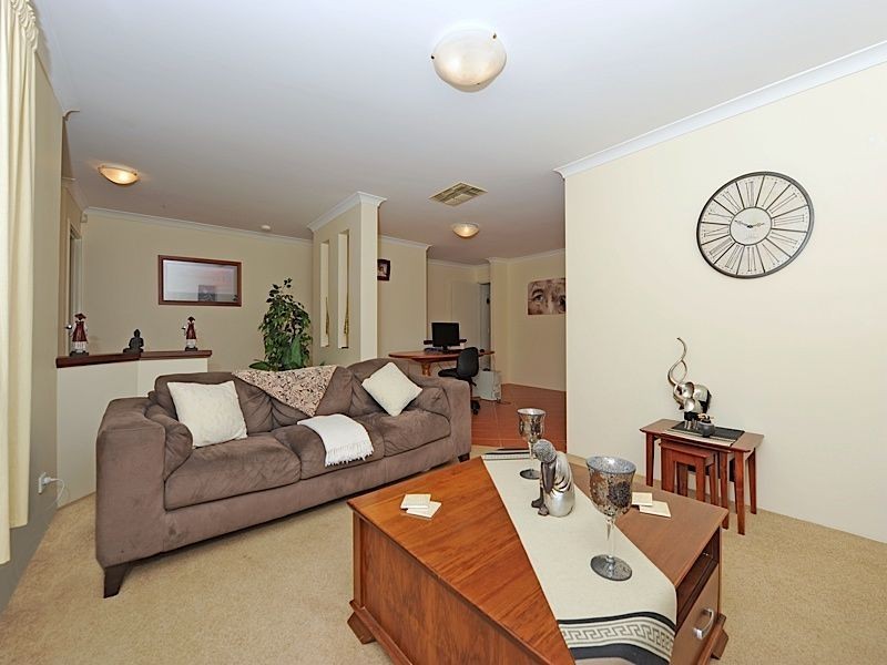 75 Sylvan Crescent, Leeming WA 6149