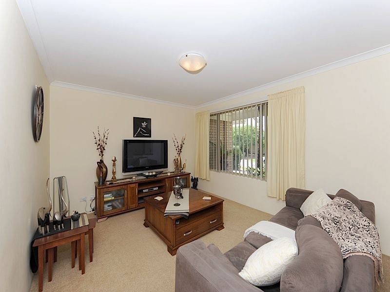 75 Sylvan Crescent, Leeming WA 6149