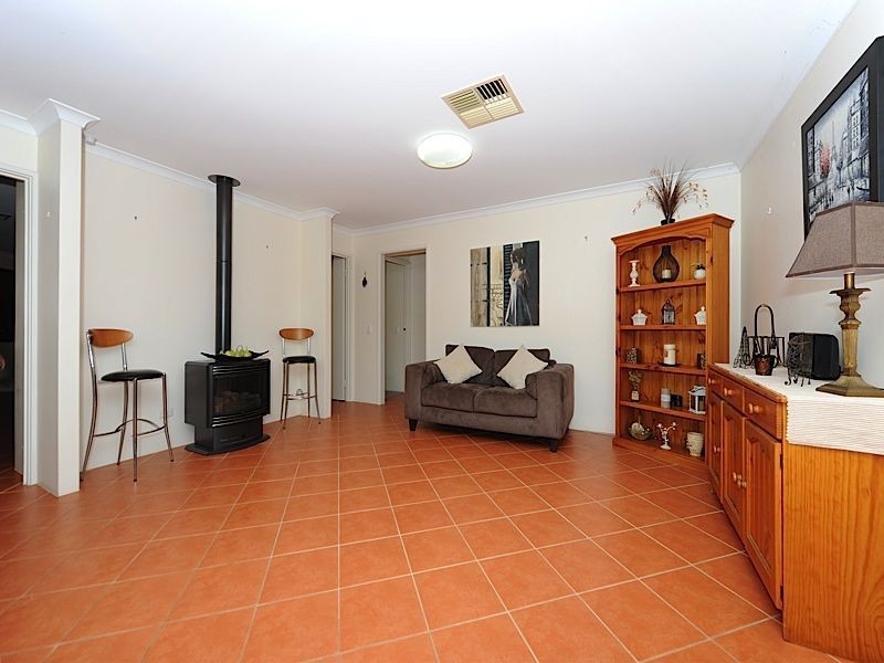 75 Sylvan Crescent, Leeming WA 6149