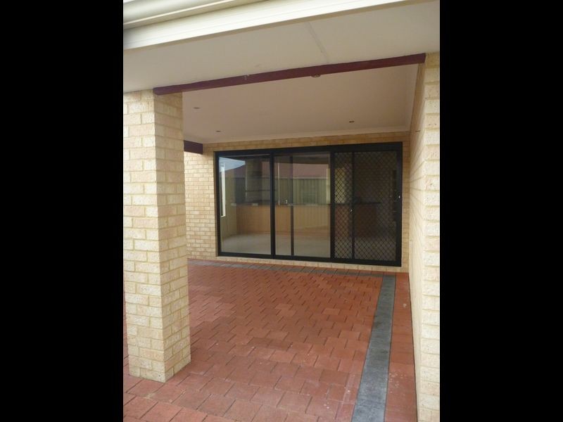 98 Shreeve Road, Canning Vale WA 6155