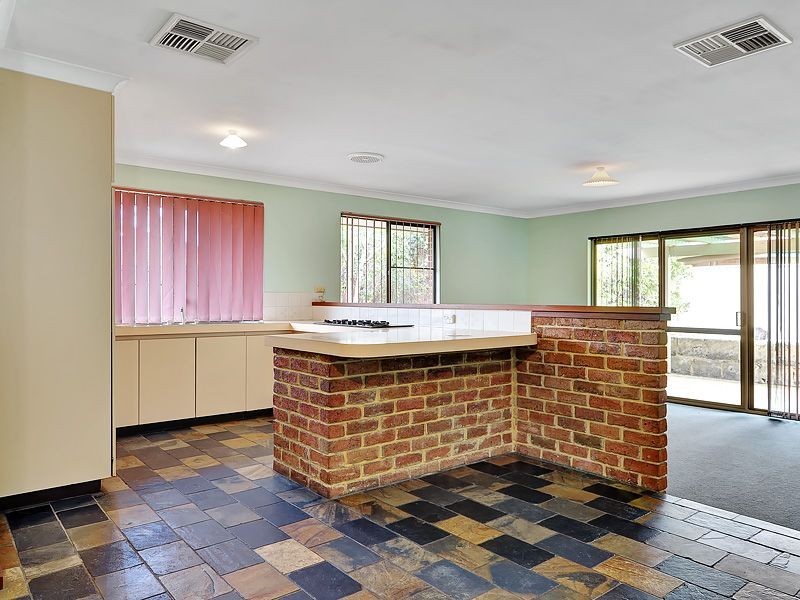 15 Hardwood Rise, Leeming WA 6149