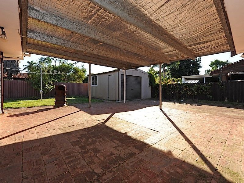 3 Findlay Road, Leeming WA 6149