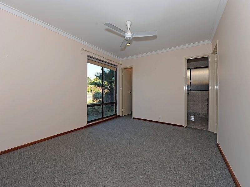 3 Findlay Road, Leeming WA 6149