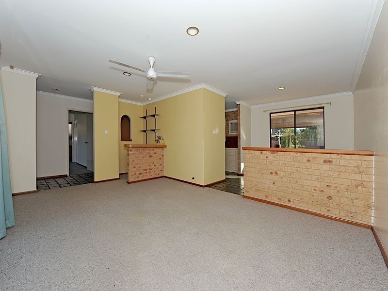 3 Findlay Road, Leeming WA 6149