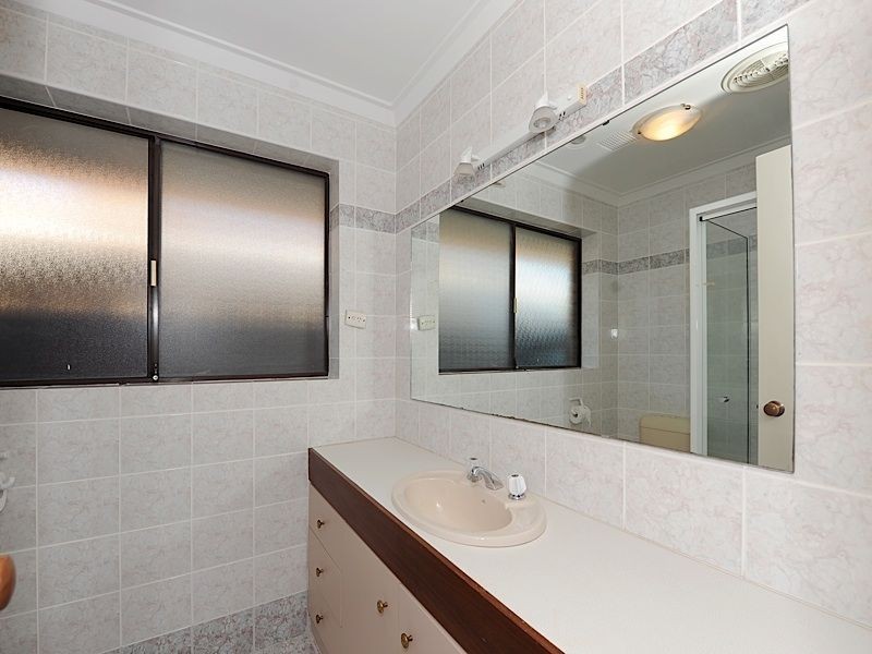 3 Findlay Road, Leeming WA 6149