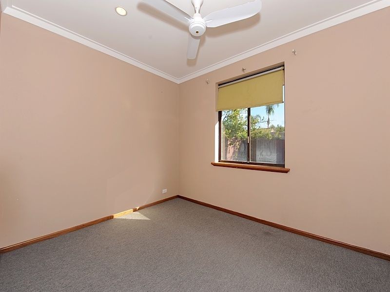 3 Findlay Road, Leeming WA 6149