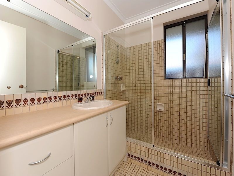 3 Findlay Road, Leeming WA 6149