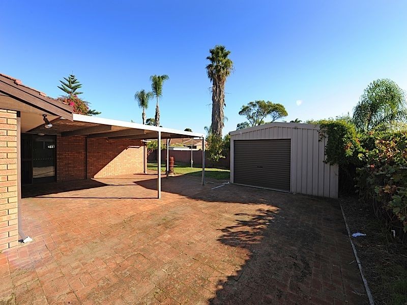 3 Findlay Road, Leeming WA 6149