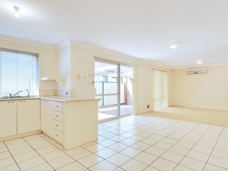 3 Village Lane, Success WA 6164