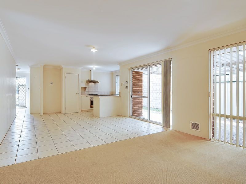 3 Village Lane, Success WA 6164