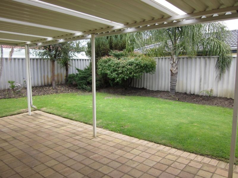 5 Daley Close, Atwell WA 6164