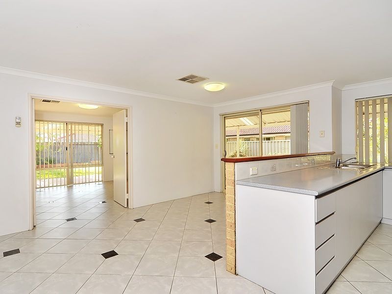35 Geranium Place, Canning Vale WA 6155