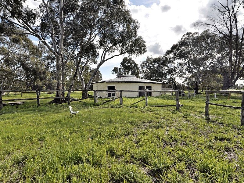 494 Orton Road, Oldbury WA 6121