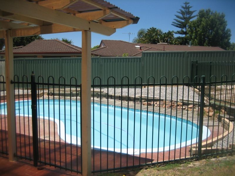 6 Adey Court, Leeming WA 6149