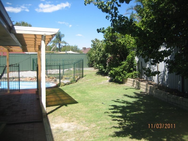 6 Adey Court, Leeming WA 6149