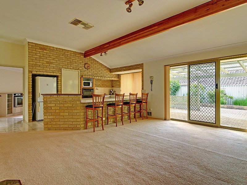 94 Sylvan Crescent, Leeming WA 6149