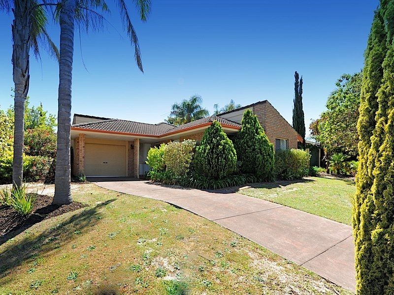 15 Aulberry Parade, Leeming WA 6149