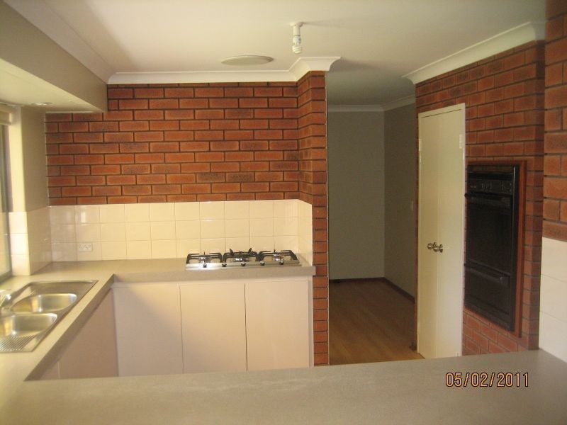 3 Hewison Street, Leeming WA 6149