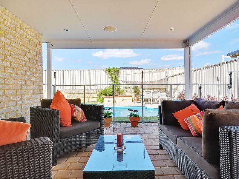 19 Astroloma Drive, Success WA 6164