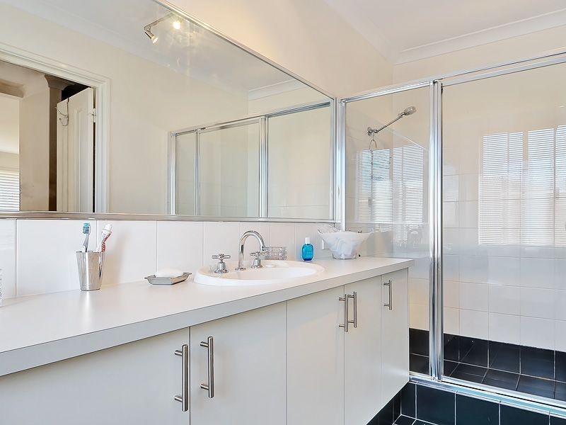 19 Astroloma Drive, Success WA 6164