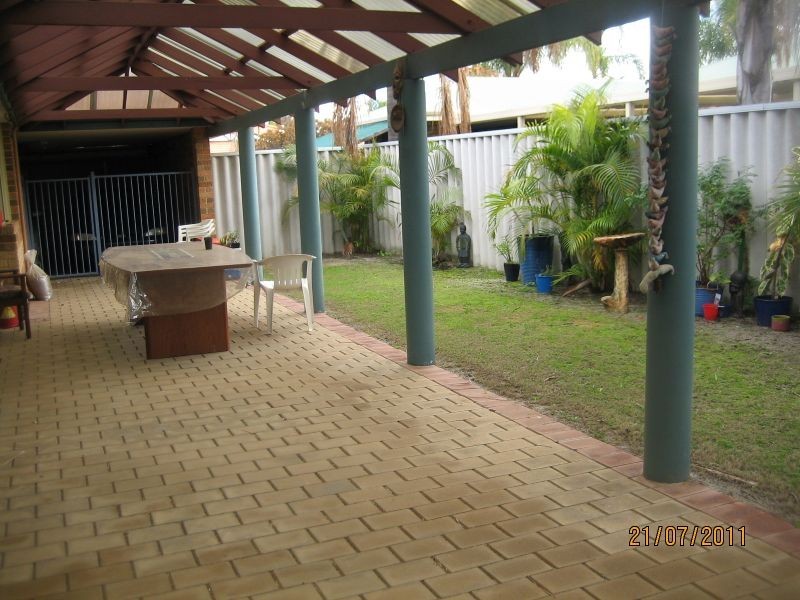 4 Marie Court, Atwell WA 6164