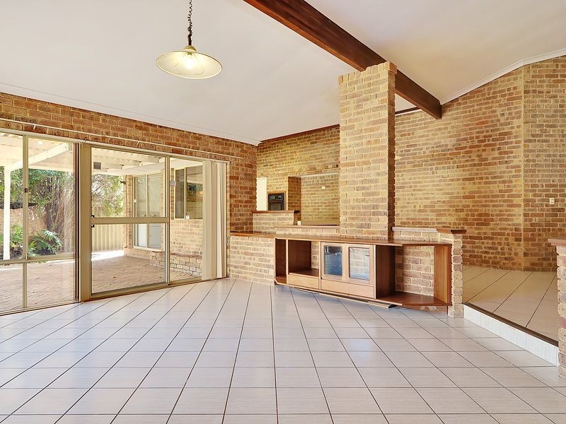 32 San Miguel Drive, Leeming WA 6149