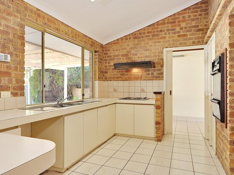 32 San Miguel Drive, Leeming WA 6149