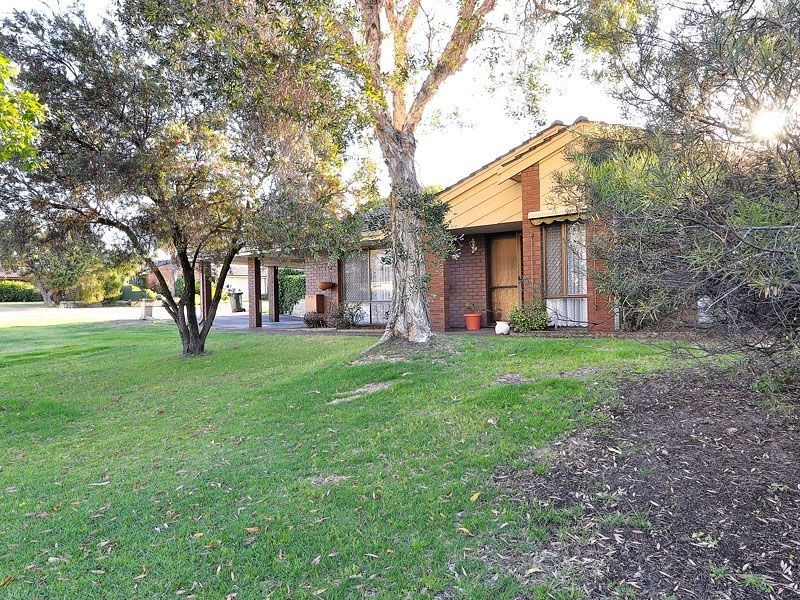 1 Hartfield Crescent, Leeming WA 6149