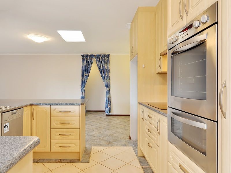 1 Hartfield Crescent, Leeming WA 6149