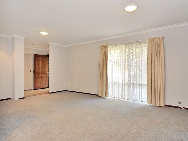 1 Hartfield Crescent, Leeming WA 6149