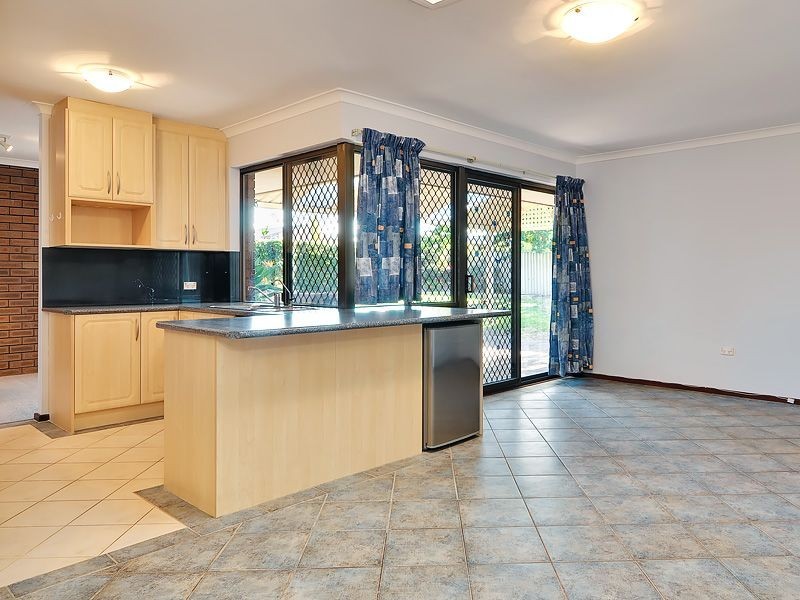 1 Hartfield Crescent, Leeming WA 6149