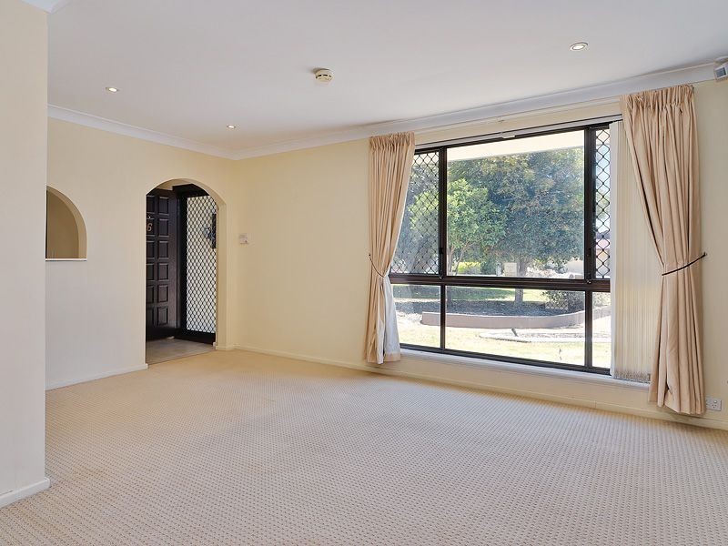 6 Benzie Way, Parkwood WA 6147