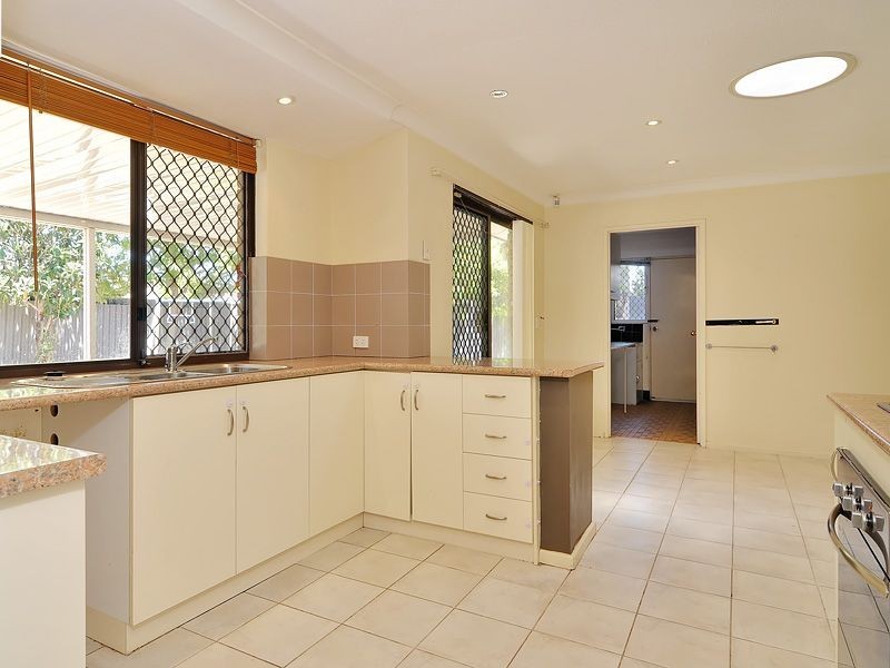 6 Benzie Way, Parkwood WA 6147