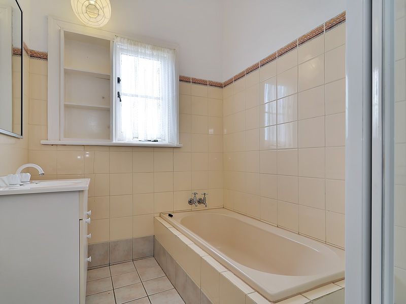 422 Karnup Road, Hopeland WA 6125