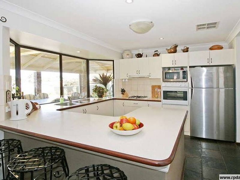 12 Sewell Court, Leeming WA 6149