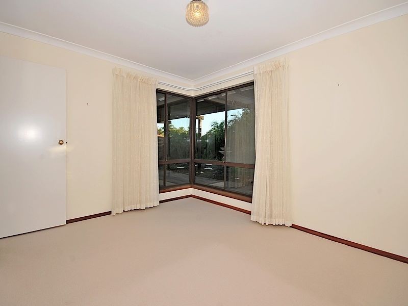 16A Fifth Avenue, Rossmoyne WA 6148