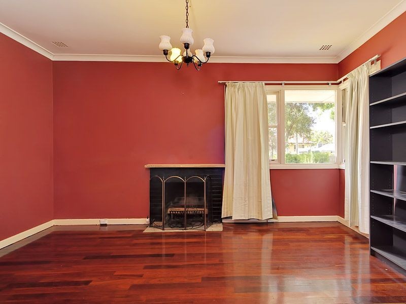 17 Benedick Road, Coolbellup WA 6163