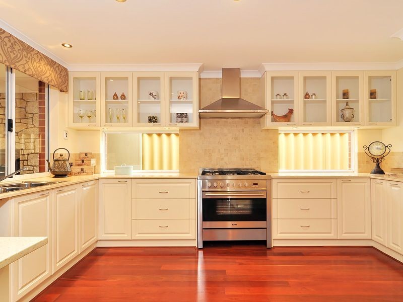 18 Aldenham Drive, Southern River WA 6110