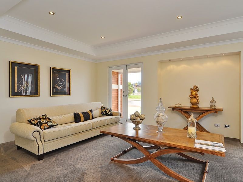 18 Aldenham Drive, Southern River WA 6110