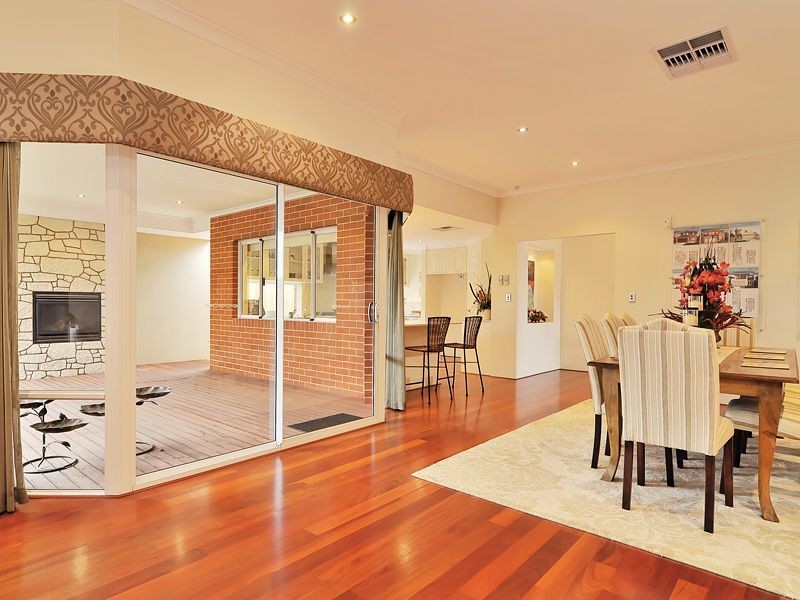 18 Aldenham Drive, Southern River WA 6110