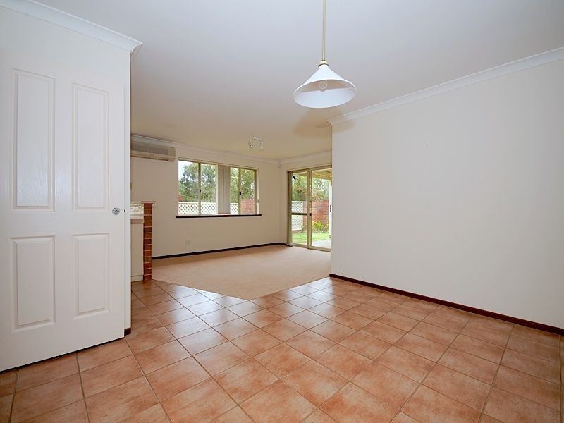 1A Cluelow Rise, Leeming WA 6149