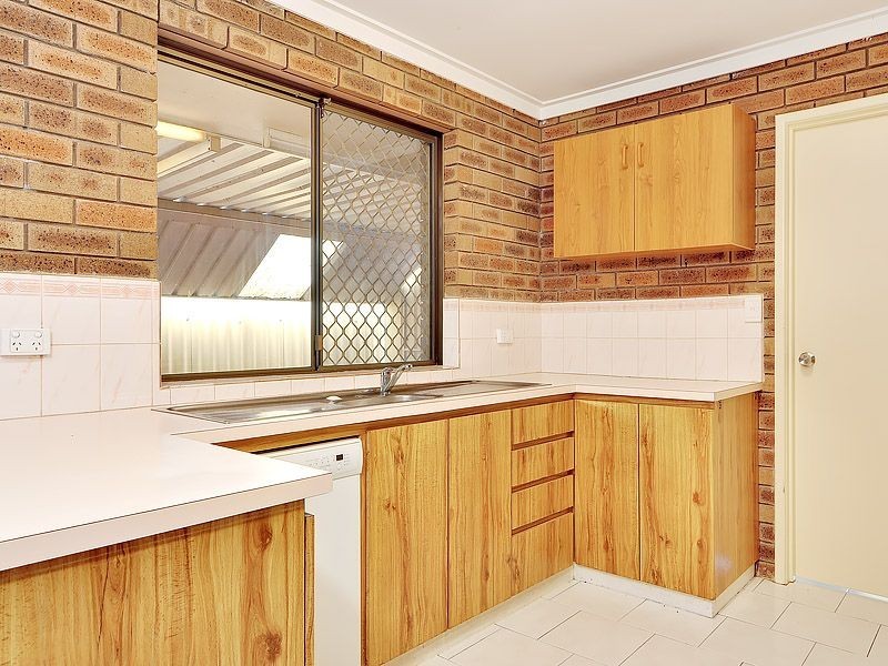 2B Westmorland Drive, Leeming WA 6149