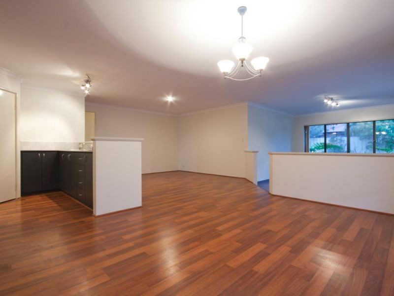 6 Kakadu Rest, Bertram WA 6167