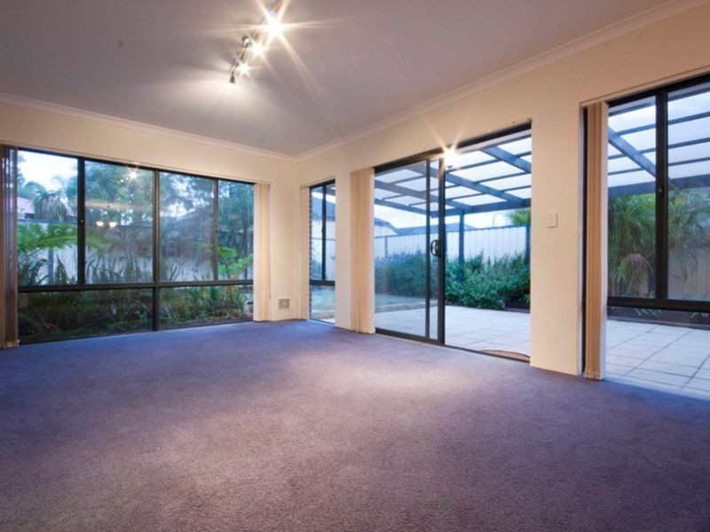 6 Kakadu Rest, Bertram WA 6167
