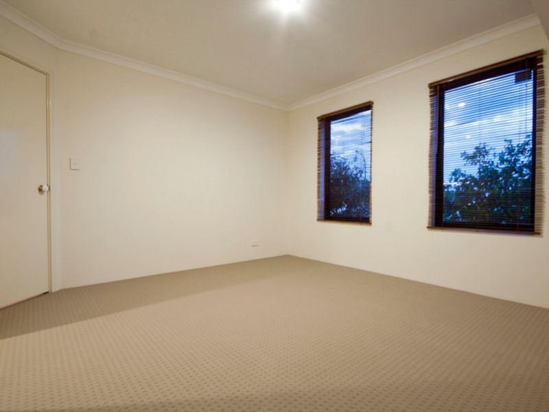 6 Kakadu Rest, Bertram WA 6167
