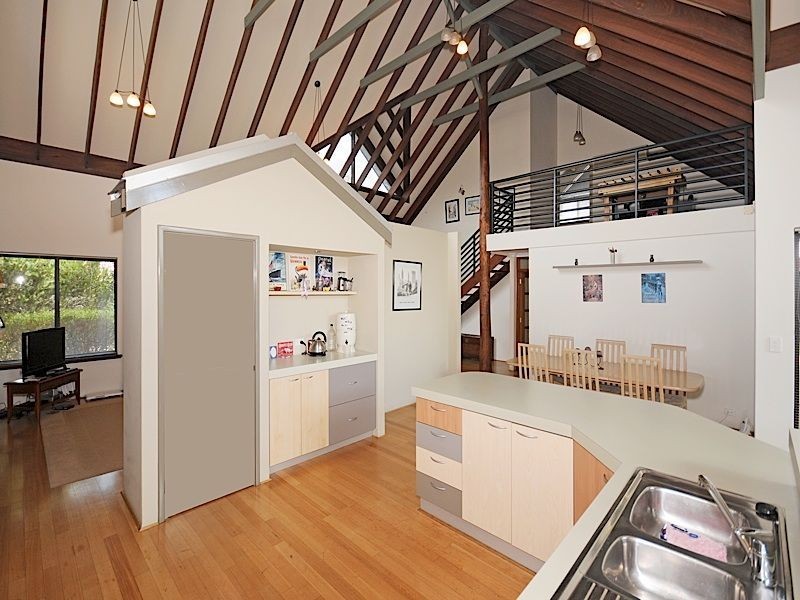 1 Ashridge Turn, Canning Vale WA 6155