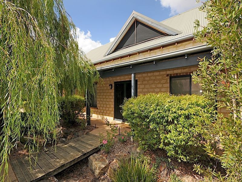 1 Ashridge Turn, Canning Vale WA 6155