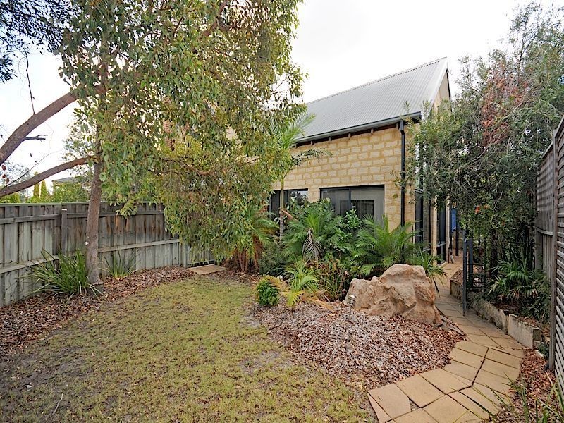 1 Ashridge Turn, Canning Vale WA 6155