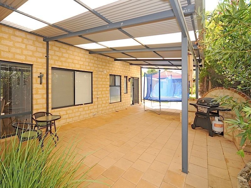 1 Ashridge Turn, Canning Vale WA 6155